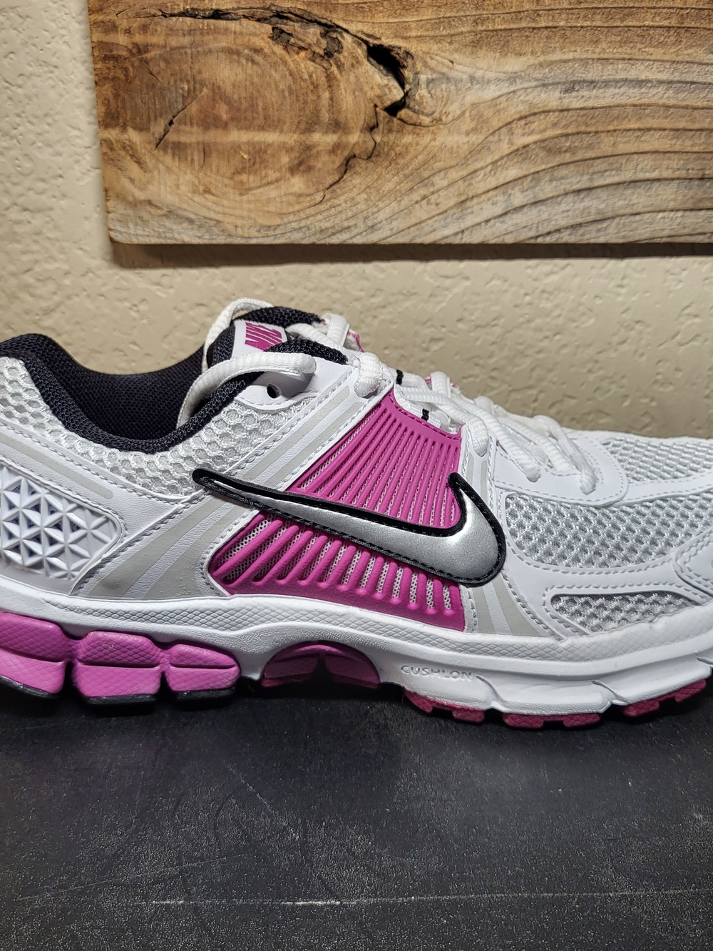 *NEW* Nike Vomero 5 Hot Pink/Black/Silver Sneaker Shoes Size 5Y Women's 6.5